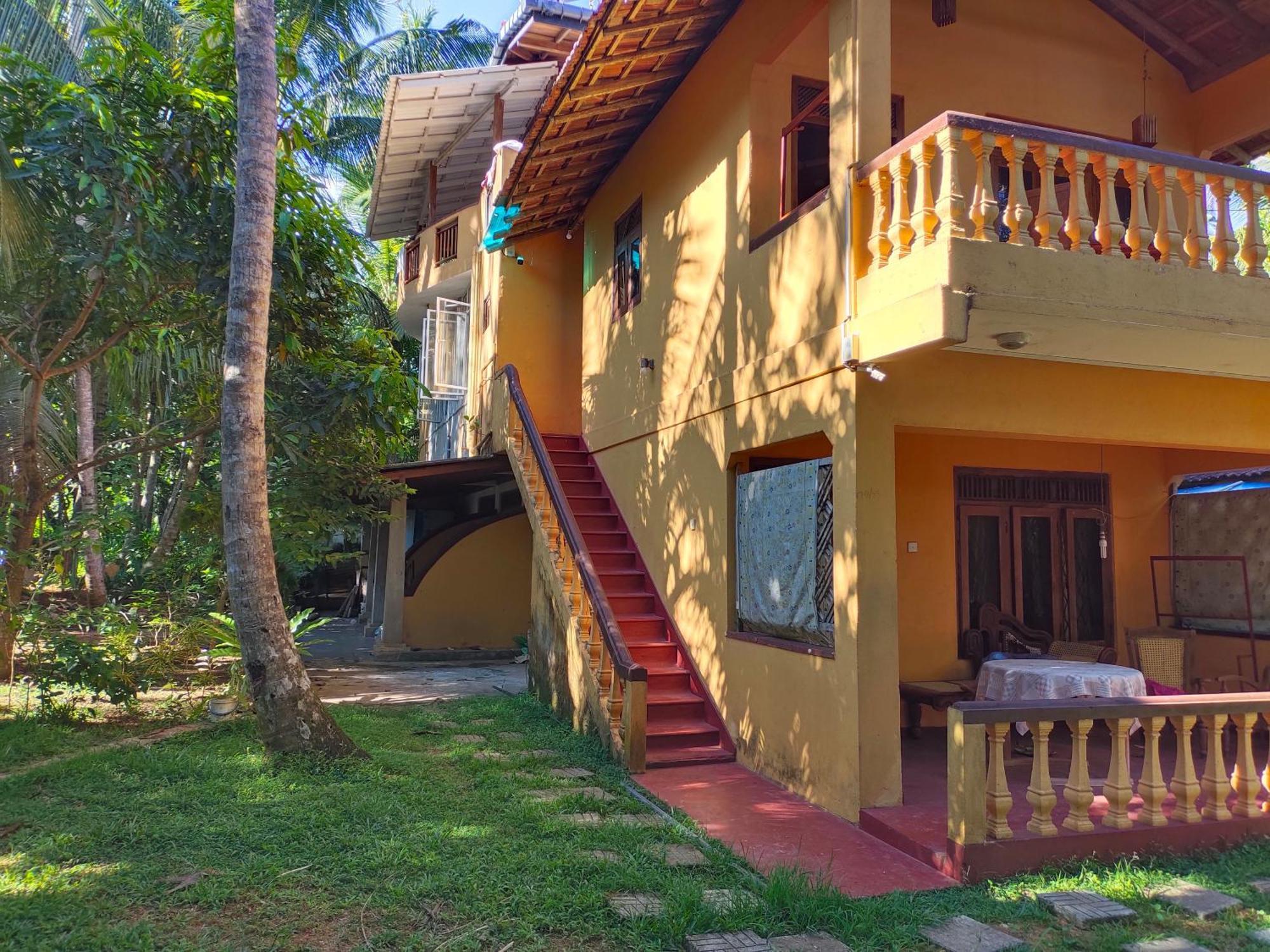 Brinkhouse Guesthouse , Unawatuna Beach Exterior foto