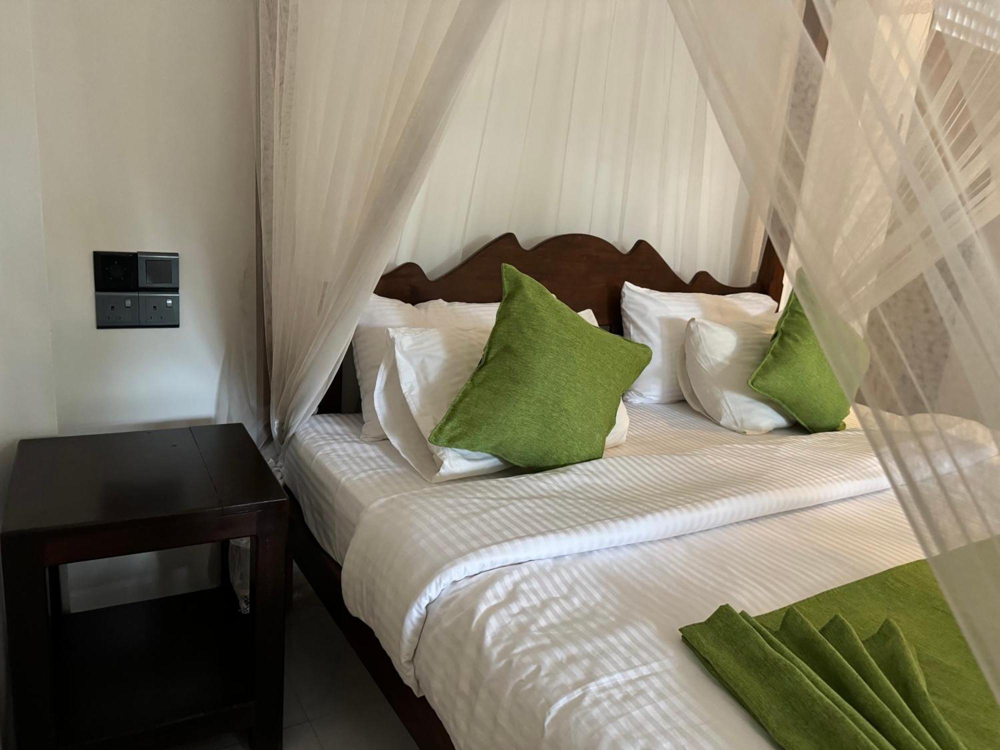 Brinkhouse Guesthouse , Unawatuna Beach Exterior foto