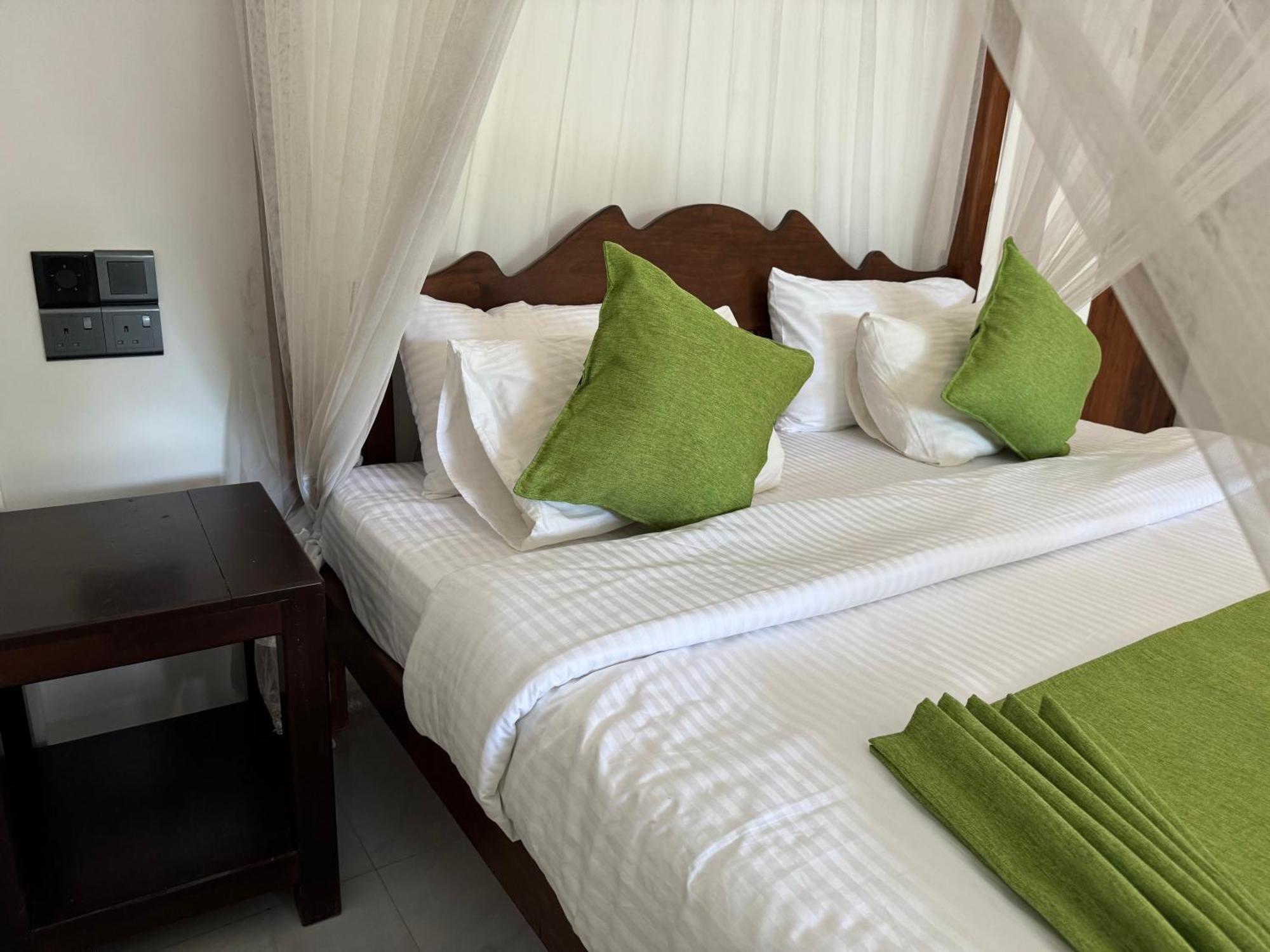 Brinkhouse Guesthouse , Unawatuna Beach Exterior foto