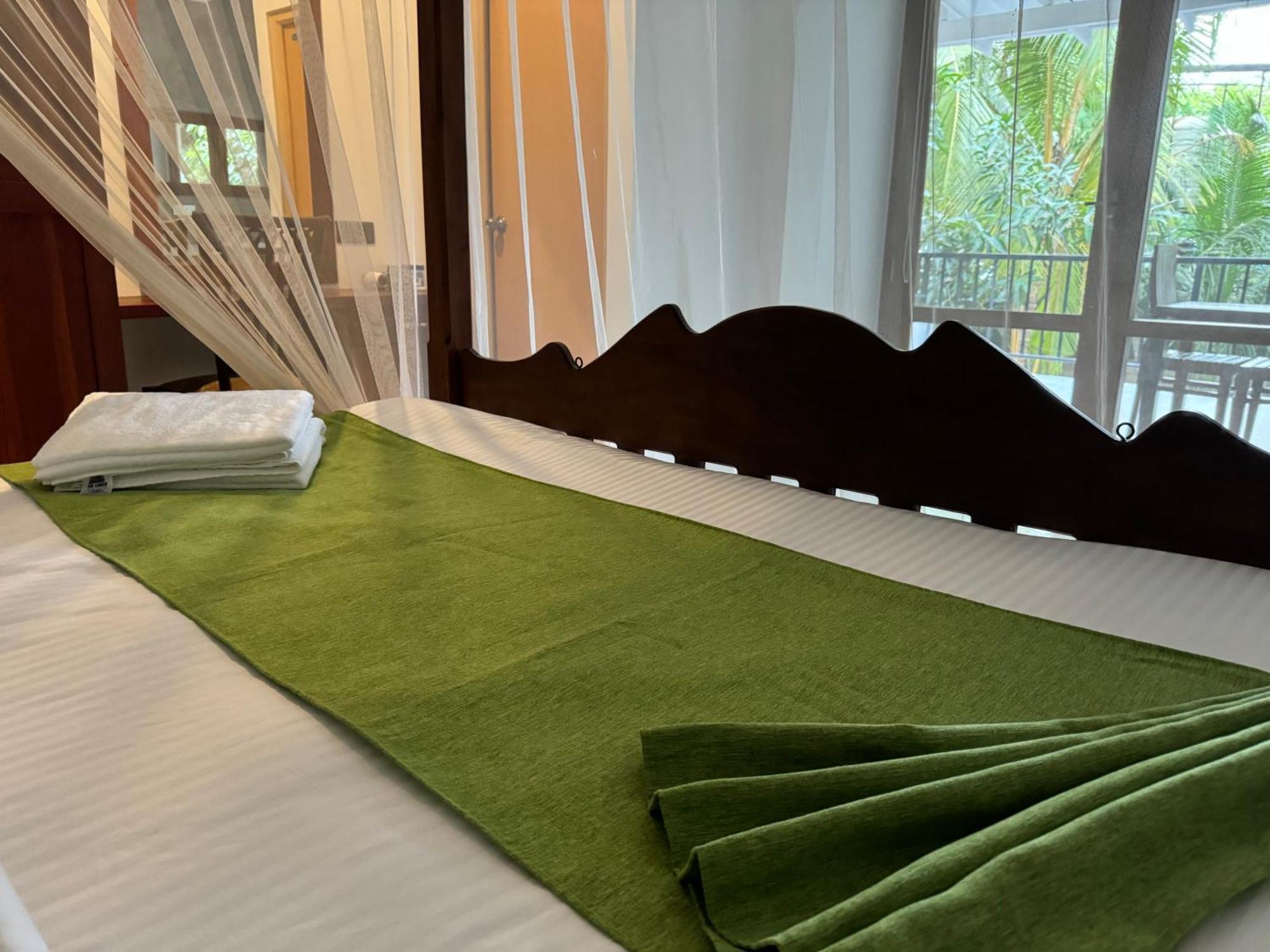 Brinkhouse Guesthouse , Unawatuna Beach Exterior foto