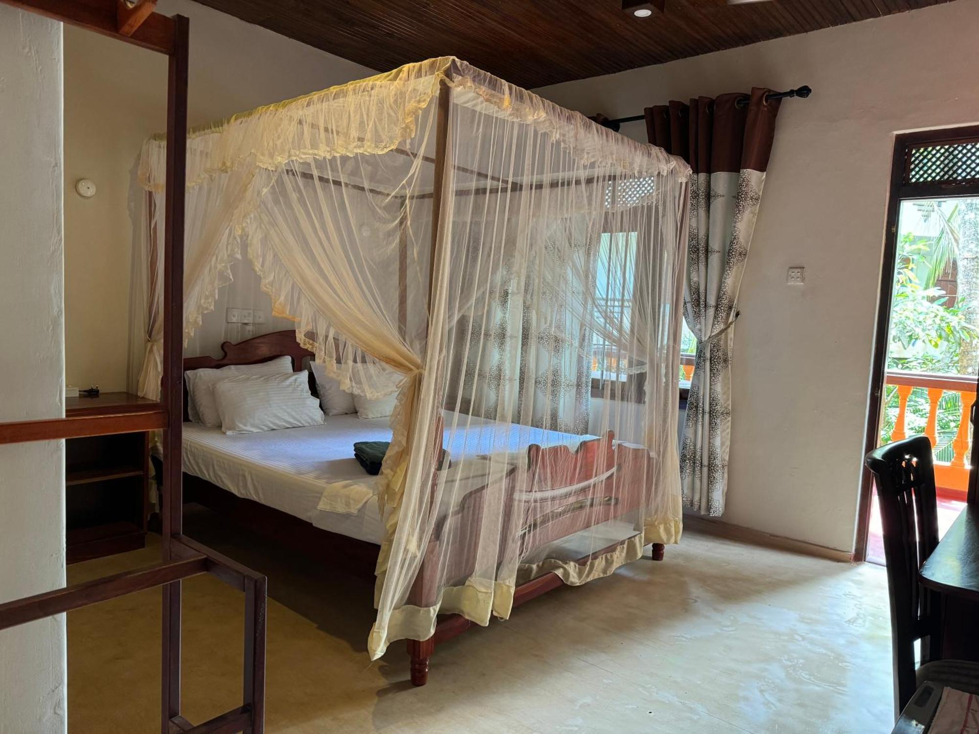 Brinkhouse Guesthouse , Unawatuna Beach Exterior foto