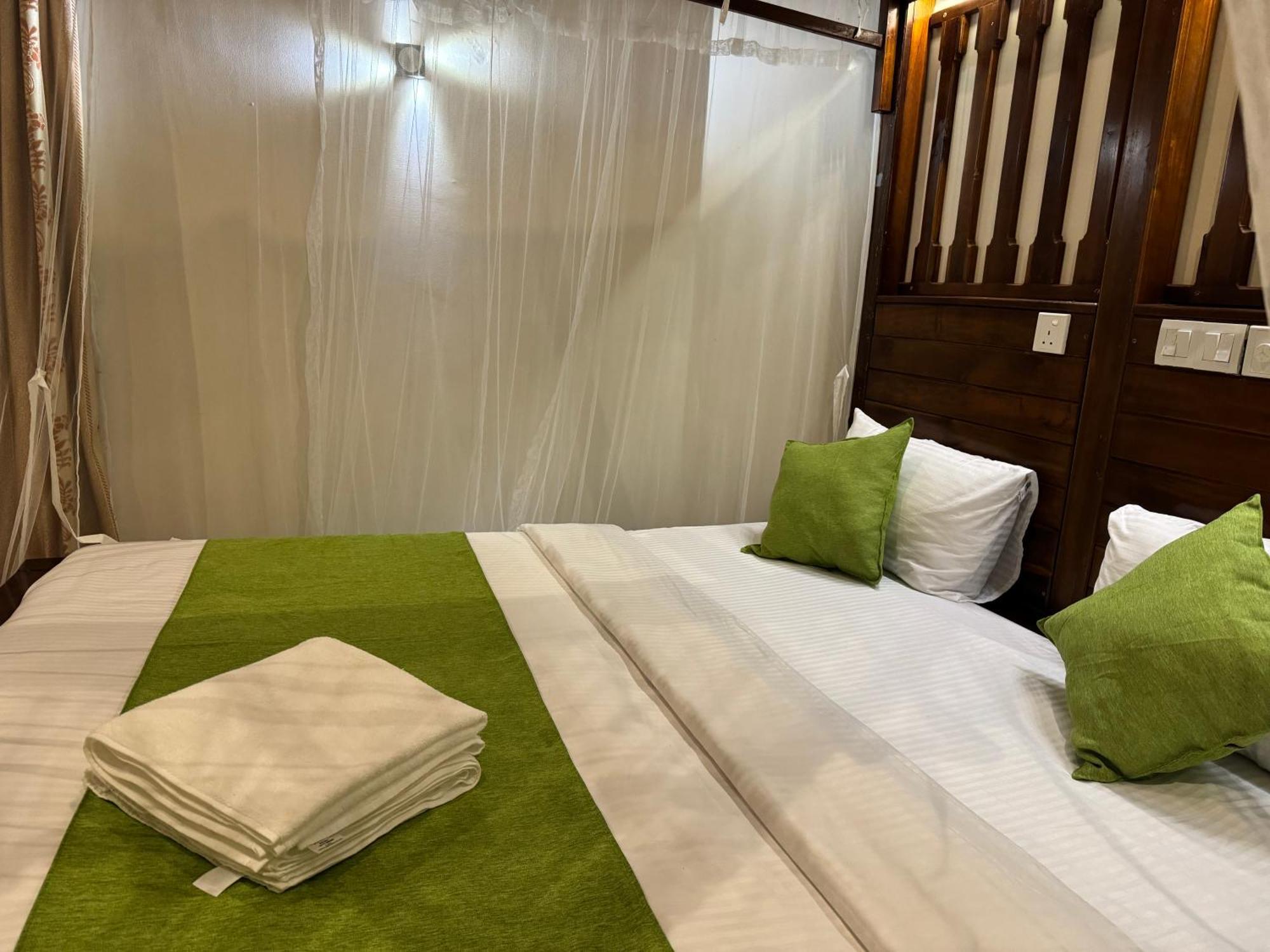 Brinkhouse Guesthouse , Unawatuna Beach Exterior foto