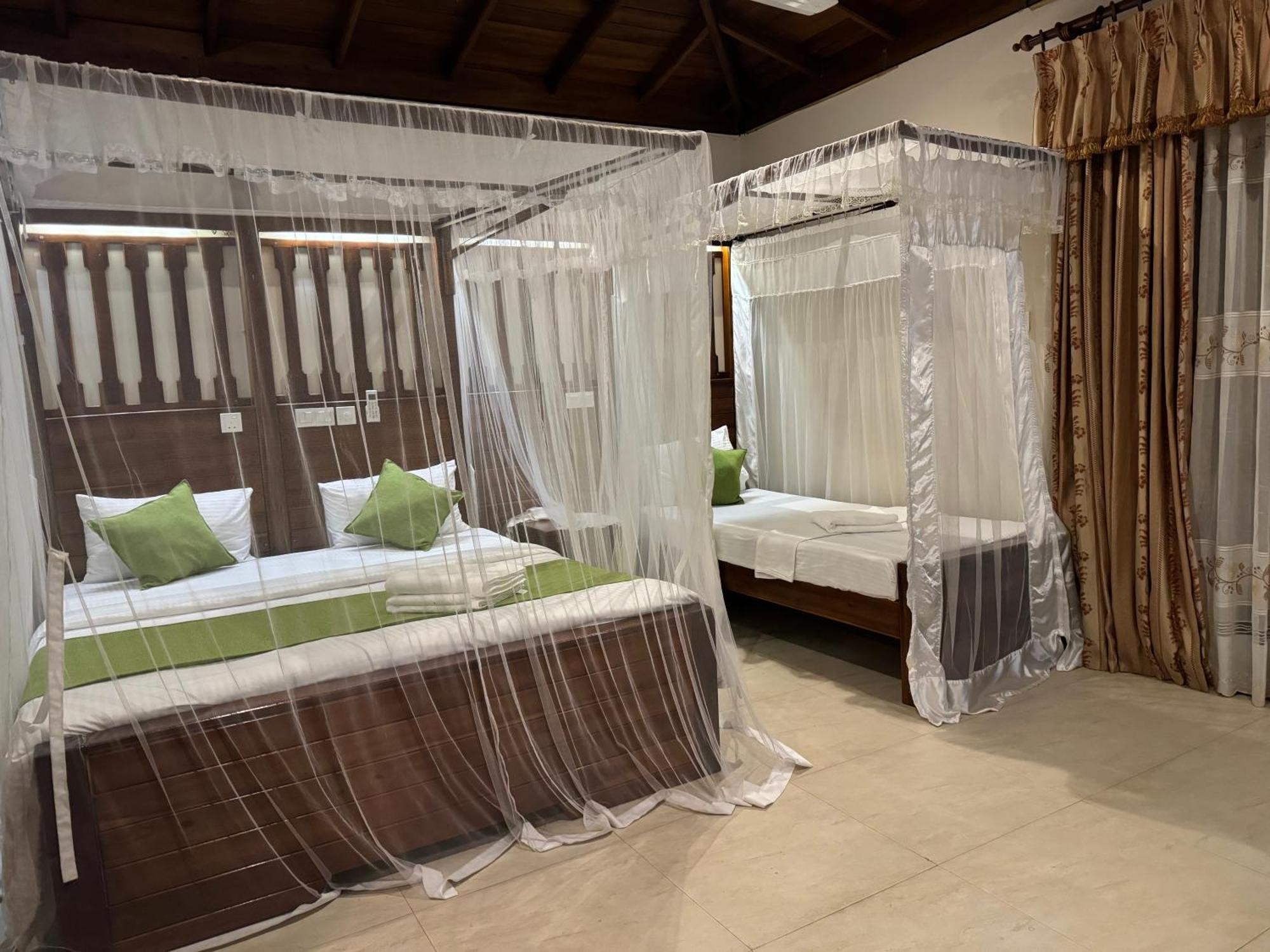 Brinkhouse Guesthouse , Unawatuna Beach Exterior foto