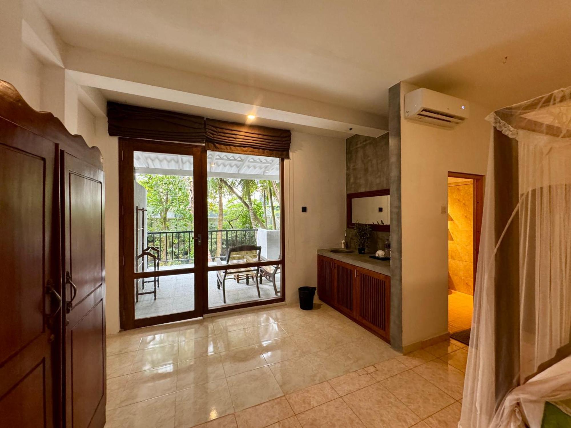 Brinkhouse Guesthouse , Unawatuna Beach Exterior foto