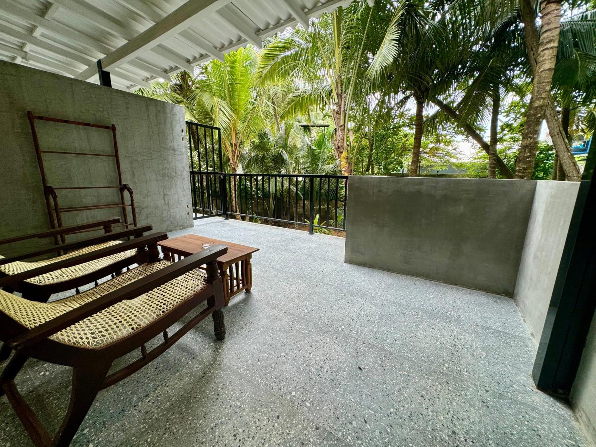 Brinkhouse Guesthouse , Unawatuna Beach Exterior foto