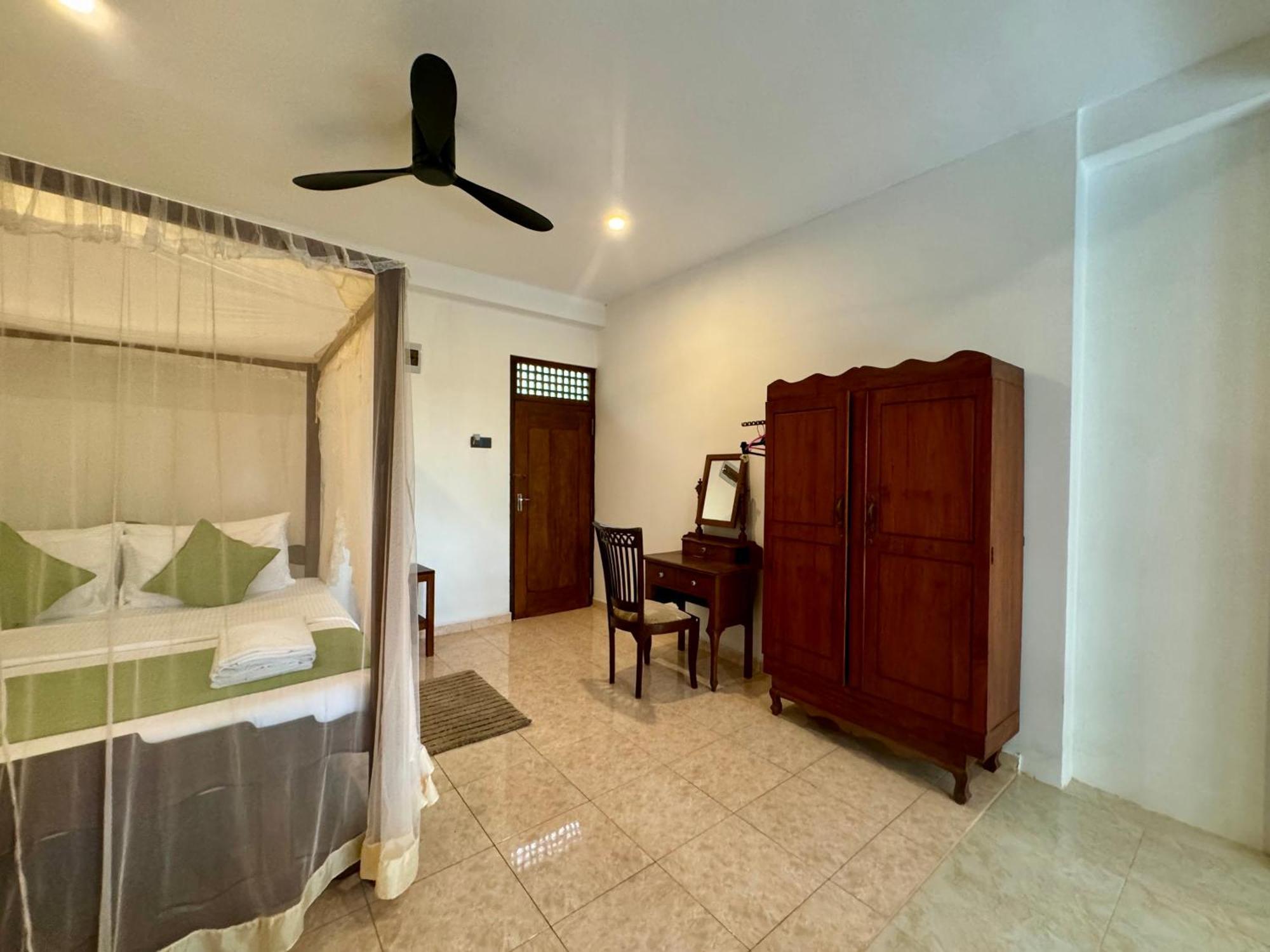 Brinkhouse Guesthouse , Unawatuna Beach Exterior foto