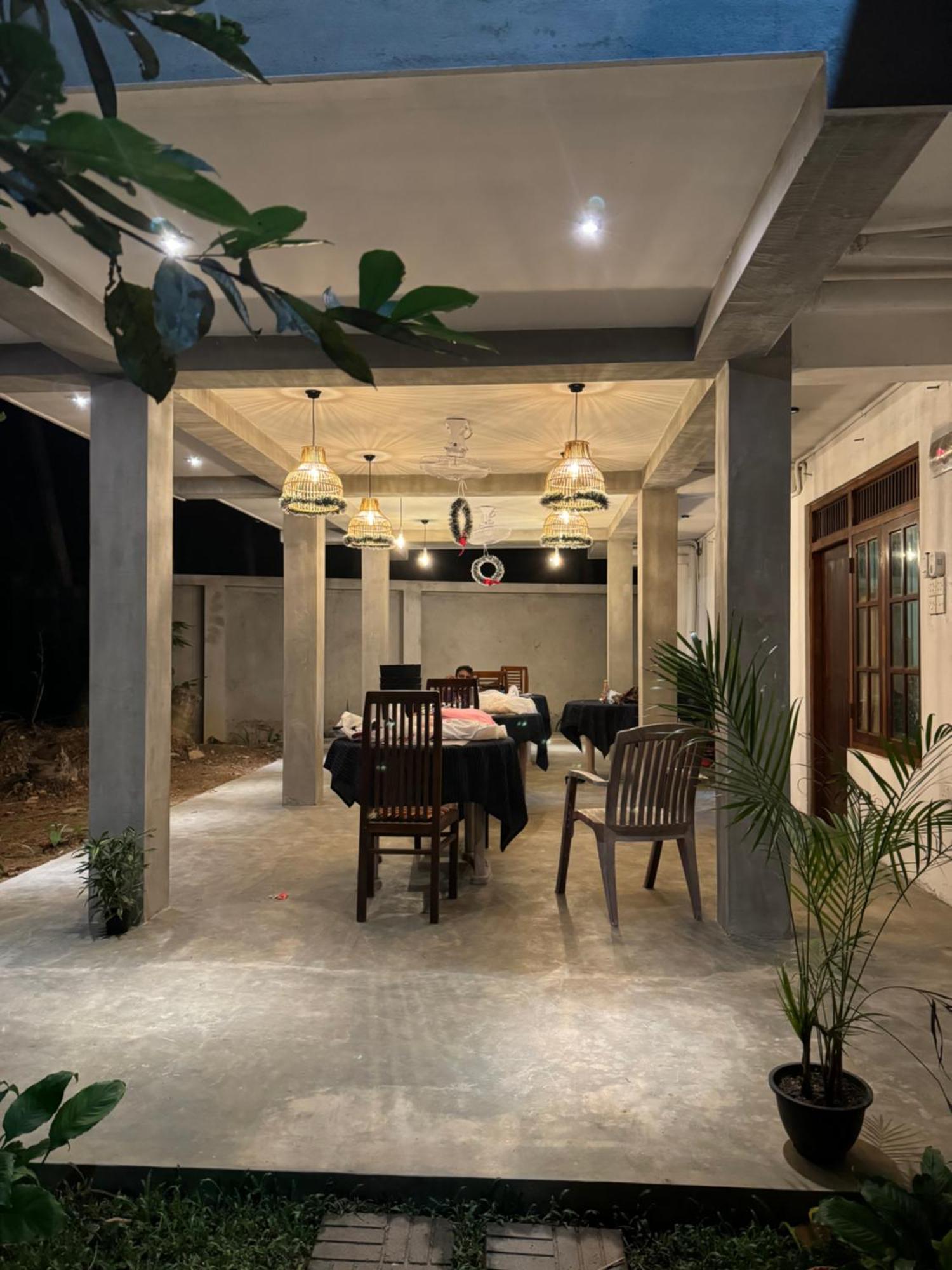 Brinkhouse Guesthouse , Unawatuna Beach Exterior foto