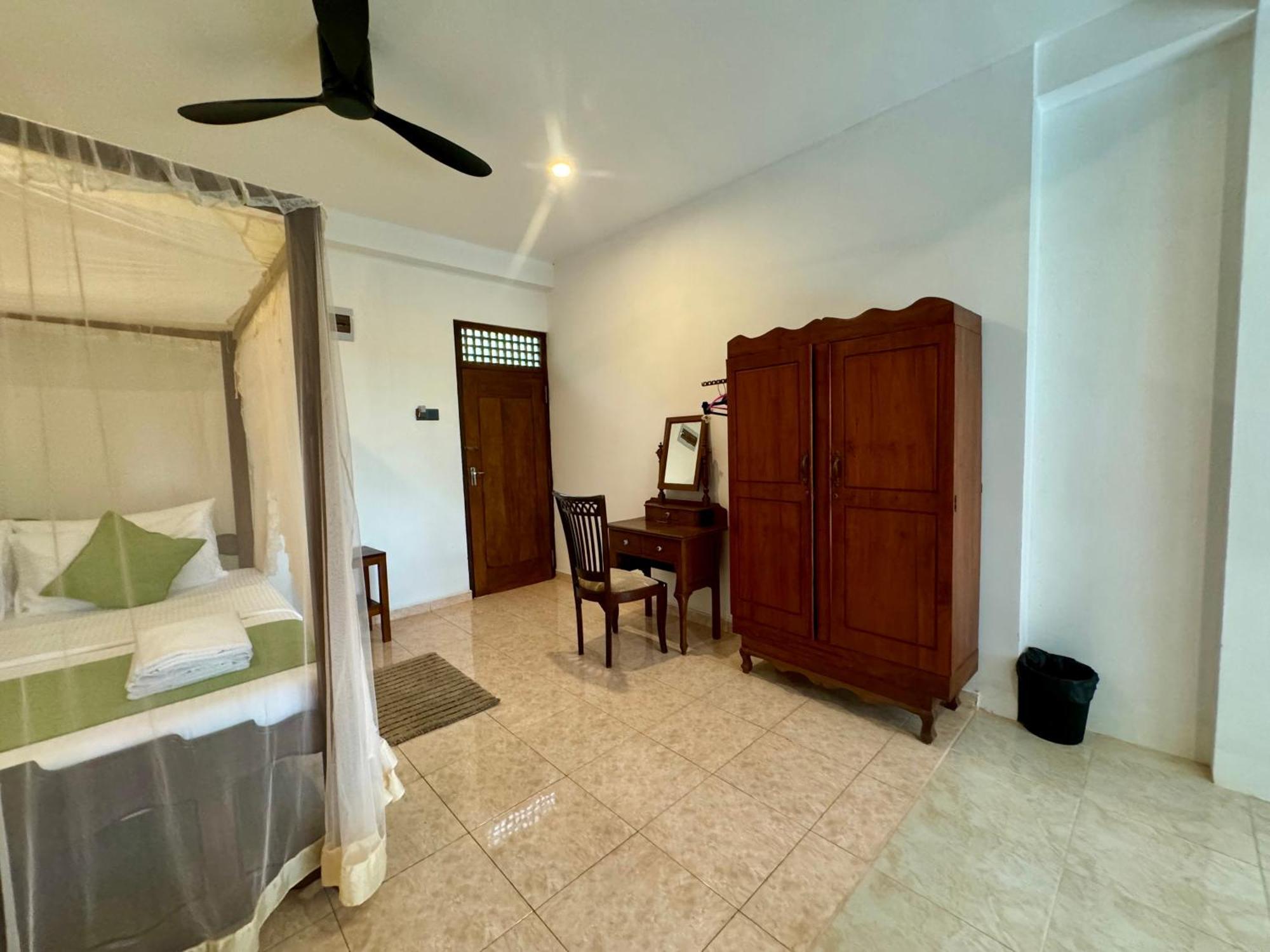 Brinkhouse Guesthouse , Unawatuna Beach Exterior foto