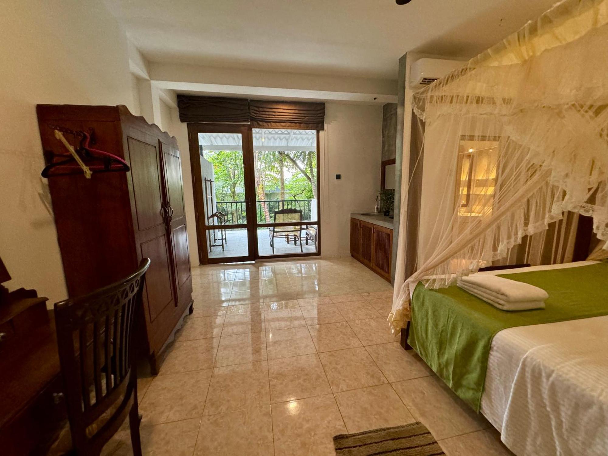 Brinkhouse Guesthouse , Unawatuna Beach Exterior foto