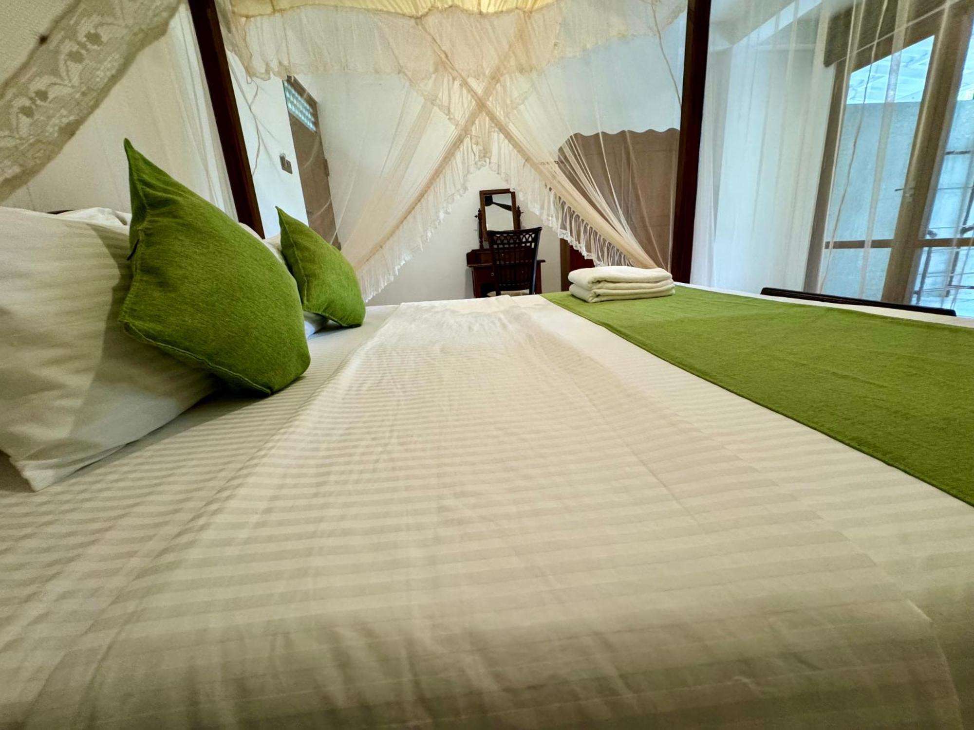 Brinkhouse Guesthouse , Unawatuna Beach Exterior foto